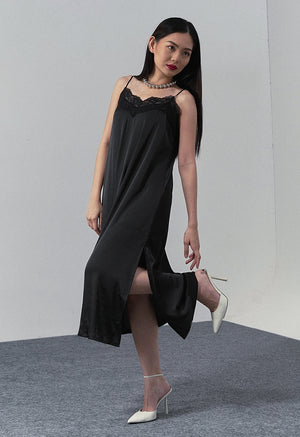 
            
                Load image into Gallery viewer, Holly Sleeveless Maxi Dress - Black
            
        